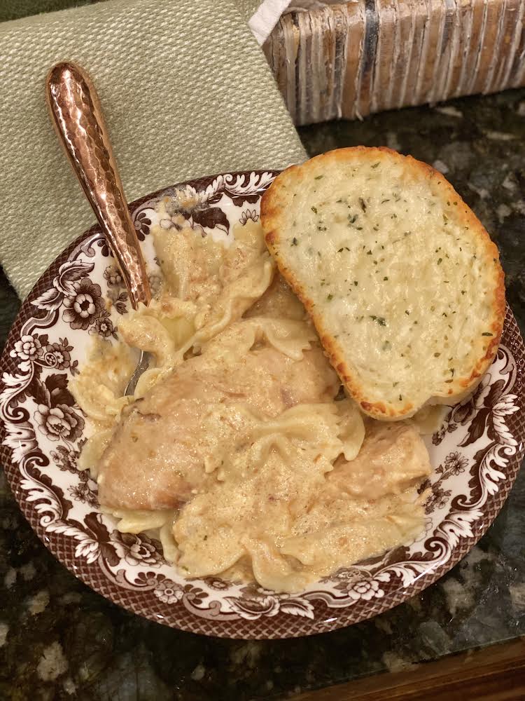 Olive Garden Slow Cooker Chicken Pasta