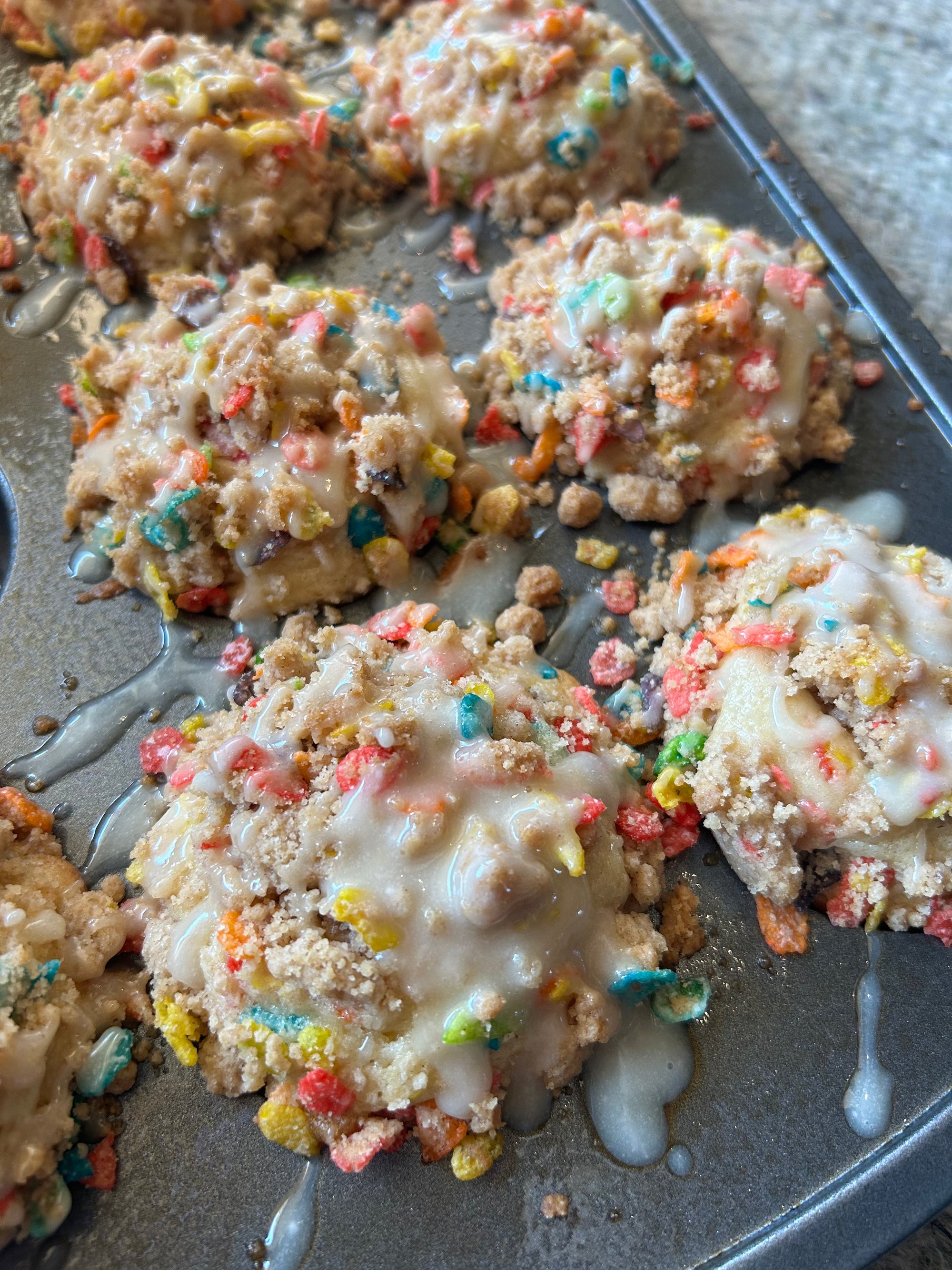 Fruity Pebbles Muffins